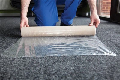 Zaštitna folija za tepihe za sintetičke tepihe za teške uvjete rada sa ljepljivim pokrovom za probijanje i vodootpornu rolu